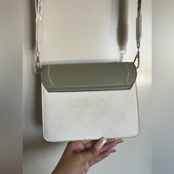 Fashion Purse - Picture 6 of 8